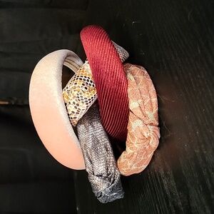 Textured headband bundle deal. Includes multiple colors